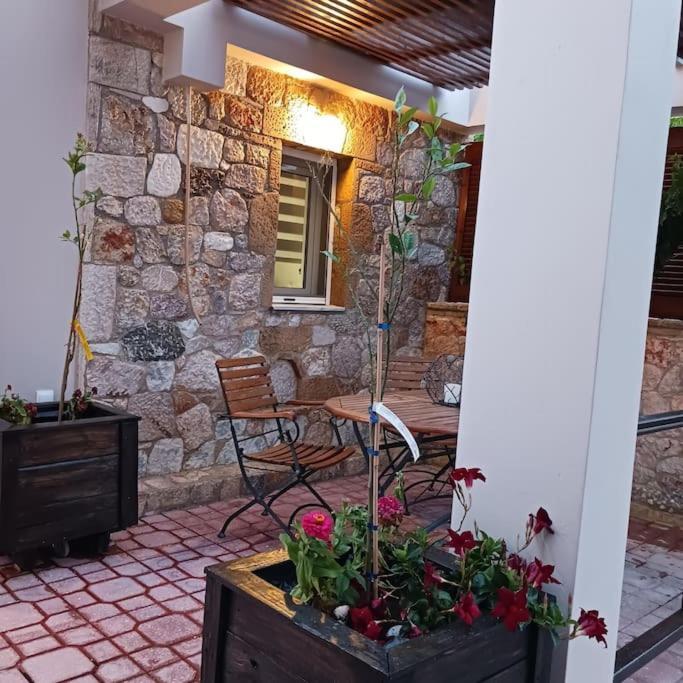 Boutique Eptalofos 15Min From Airport And Sea Leilighet Kouvarás Eksteriør bilde