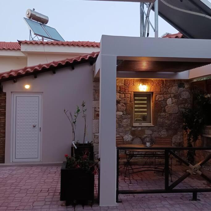 Boutique Eptalofos 15Min From Airport And Sea Leilighet Kouvarás Eksteriør bilde